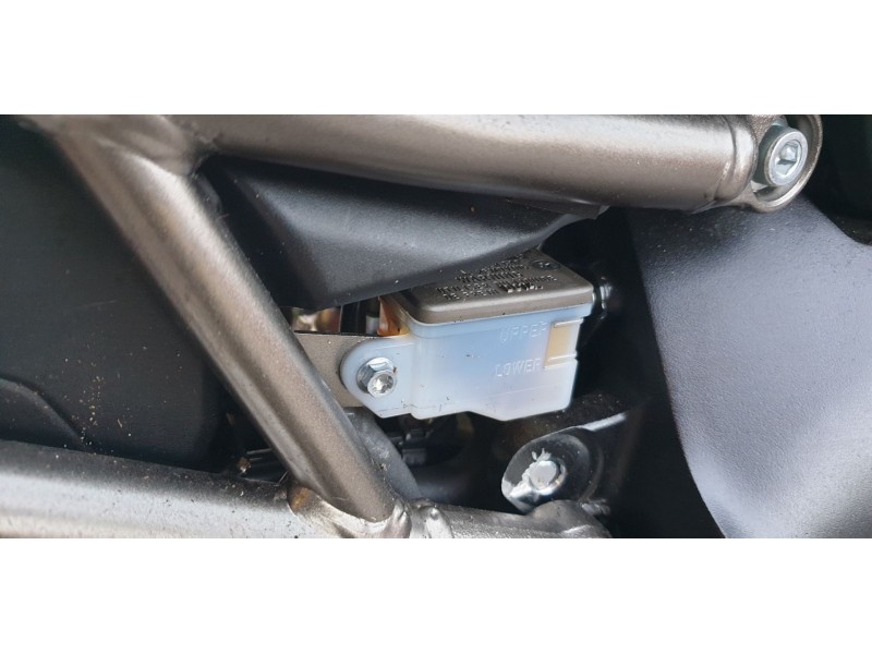 Recambio de bomba freno trasera para suzuki gsx-s 1000 referencia OEM IAM 6960047H31000  