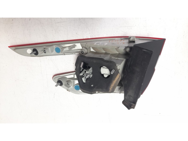 Recambio de piloto trasero izquierdo para peugeot 308 sw gt line referencia OEM IAM 9678093980  