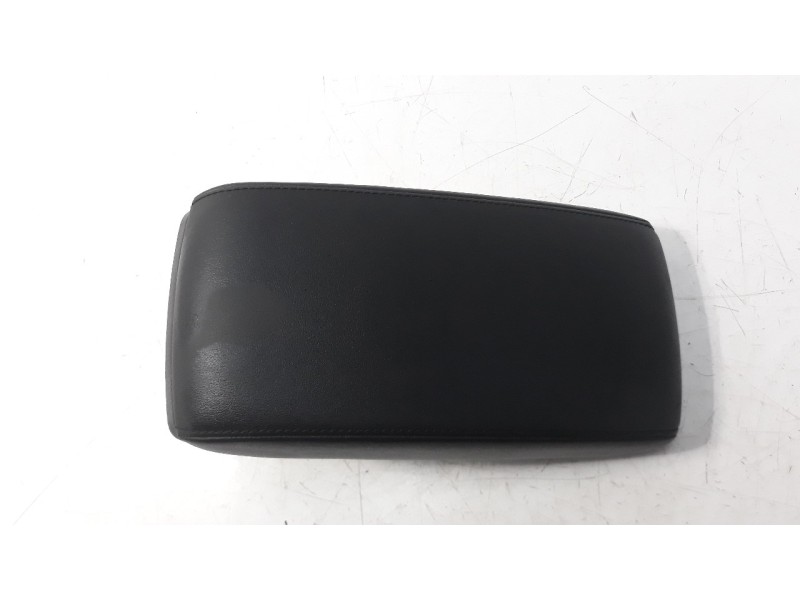 Recambio de apoyabrazos central para suzuki sx4 1.6 16v cat referencia OEM IAM 7585061M005PK  