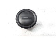 Recambio de rejilla aireadora para dacia sandero 1.0 12v cat referencia OEM IAM 687607797R  