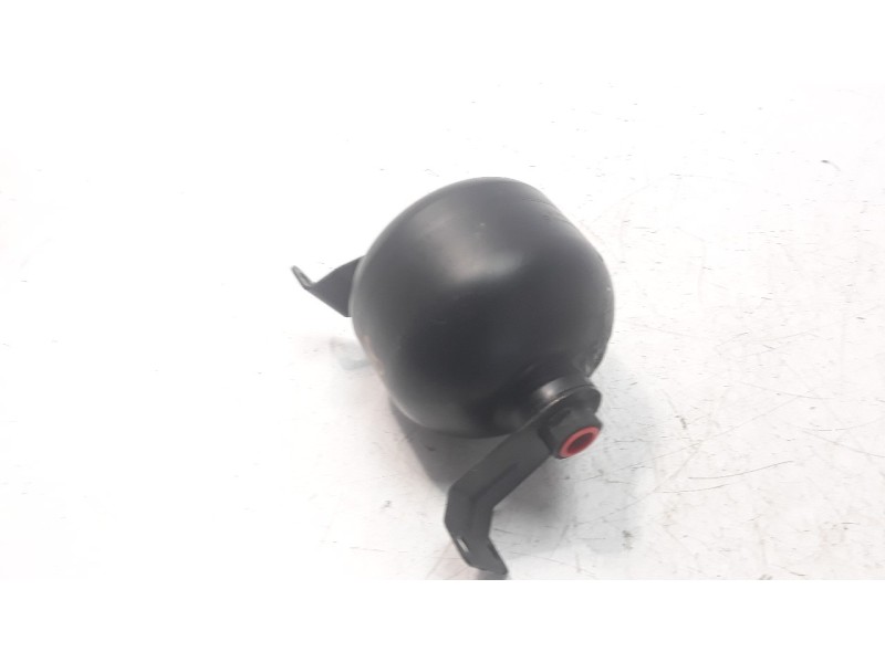 Recambio de acumulador central amortiguacion para mercedes-benz clase cl (w215) coupe 5.0 v8 24v cat referencia OEM IAM 22032701