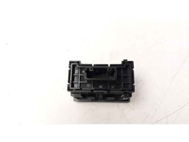 Recambio de interruptor para toyota rav 4 referencia OEM IAM 8497042090 75H958 