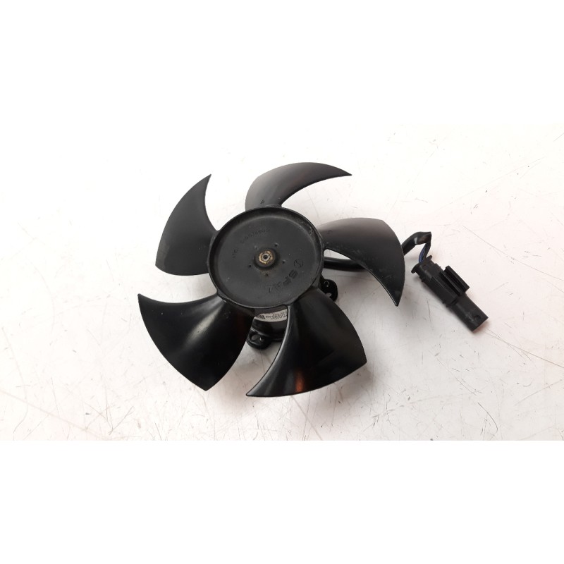 Recambio de electroventilador para bmw r 1250 gs r 1250 gs adventure referencia OEM IAM 9331563 20102004B 
