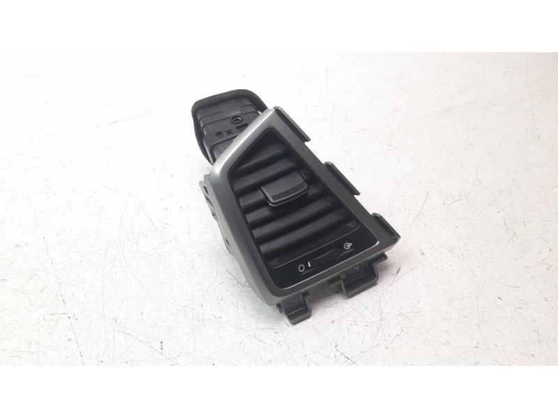Recambio de aireador izquierdo para hyundai tucson 1.7 crdi cat referencia OEM IAM D797480000  
