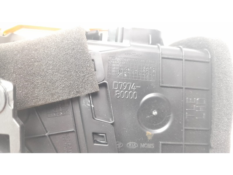 Recambio de aireador izquierdo para hyundai tucson 1.7 crdi cat referencia OEM IAM D797480000  