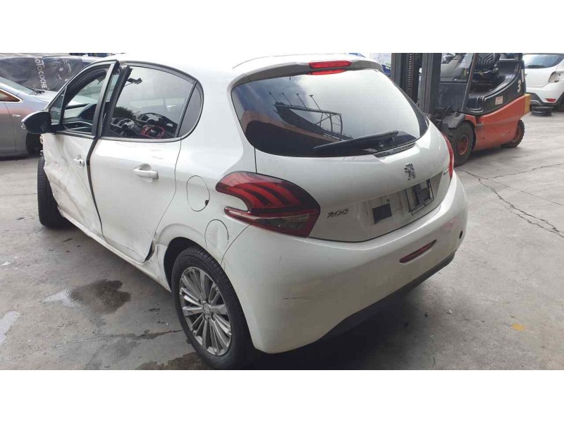 peugeot 208 del año 2016