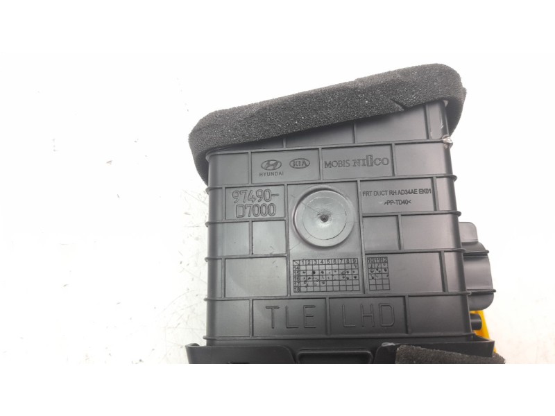 Recambio de aireador derecho para hyundai tucson 1.7 crdi cat referencia OEM IAM 97490D7000  