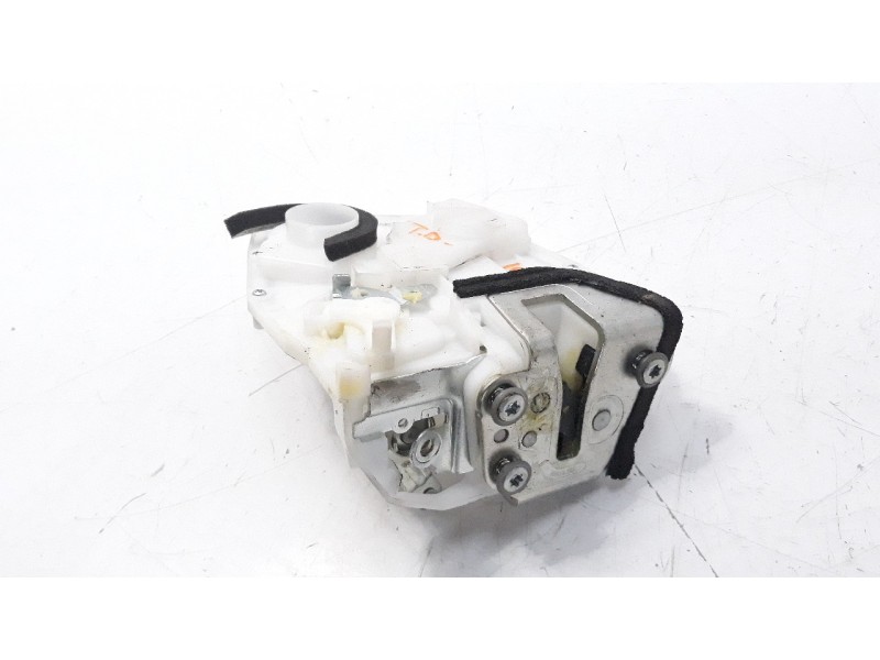 Recambio de cerradura puerta trasera derecha para suzuki sx4 1.6 16v cat referencia OEM IAM 8230161MA0  