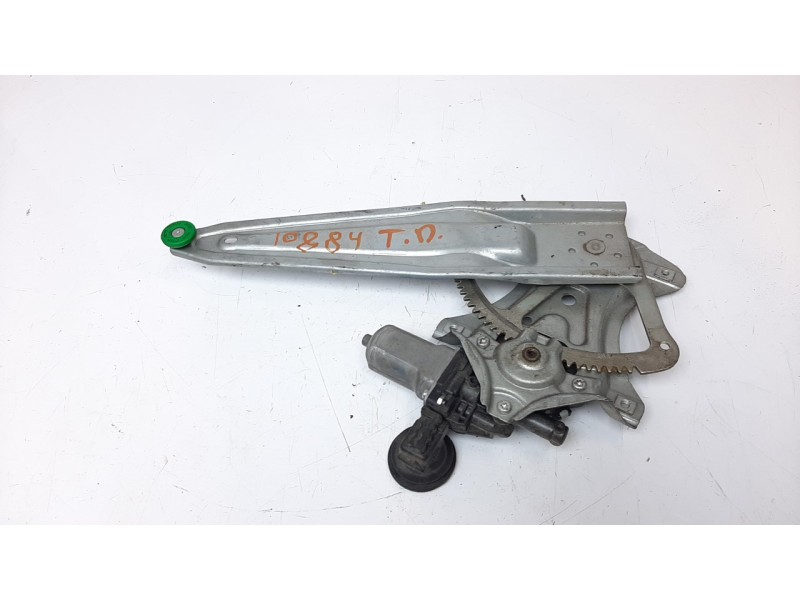 Recambio de elevalunas trasero derecho para toyota yaris referencia OEM IAM 698300D220  