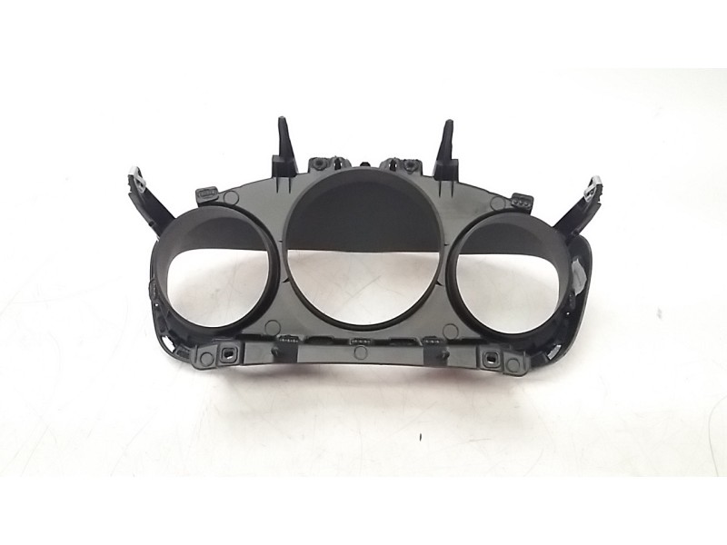 Recambio de moldura para renault megane iv berlina 5p 1.5 blue dci diesel fap referencia OEM IAM 682646951R  