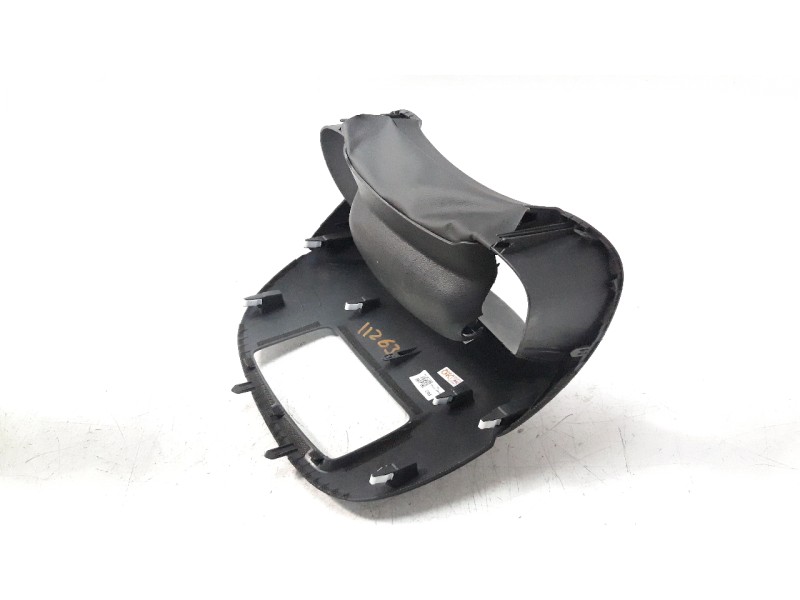 Recambio de moldura para hyundai kona referencia OEM IAM 84830J9100  