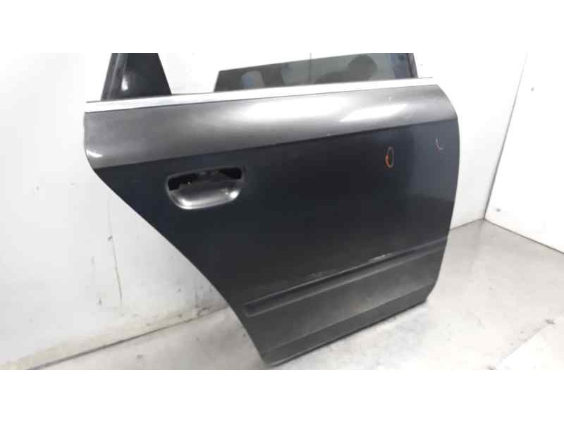 Recambio de puerta trasera derecha para audi a4 avant (8e) 1.9 tdi referencia OEM IAM 8E0833052J  