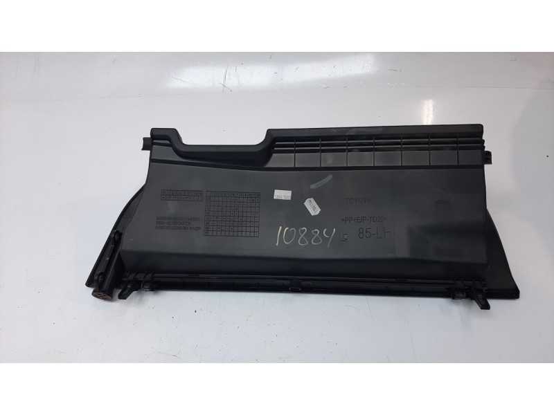 Recambio de guantera para toyota yaris referencia OEM IAM 555500D150  