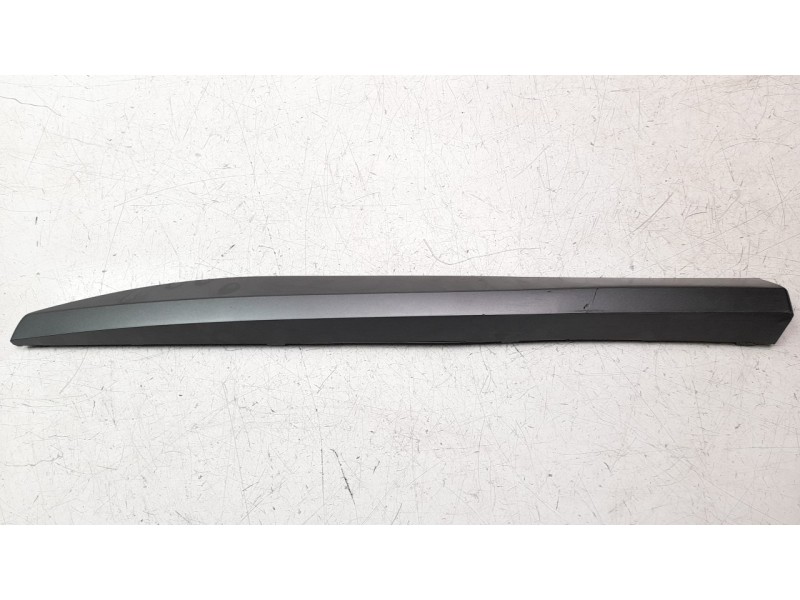 Recambio de moldura para seat ateca (khp) fr referencia OEM IAM SE029AY20  
