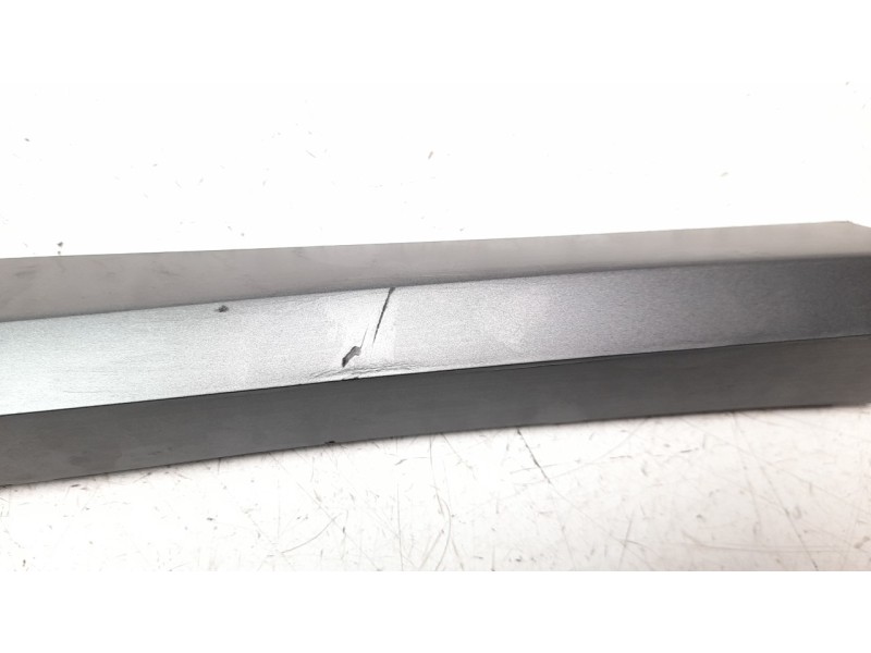 Recambio de moldura para seat ateca (khp) fr referencia OEM IAM SE029AY20  