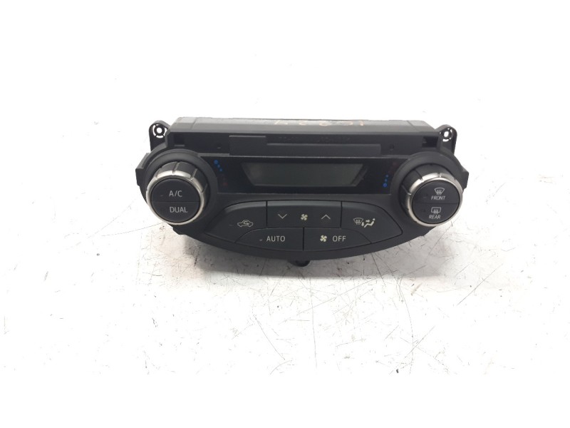 Recambio de mando climatizador para toyota yaris referencia OEM IAM 559000D800  