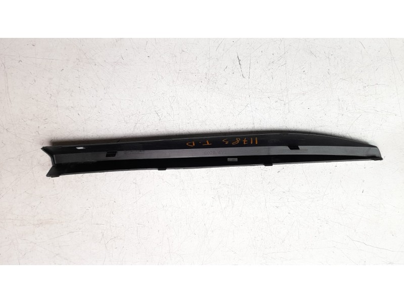 Recambio de moldura para seat ateca (khp) fr referencia OEM IAM SE029AY20  