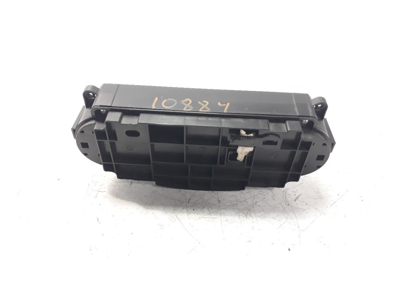 Recambio de mando climatizador para toyota yaris referencia OEM IAM 559000D800  