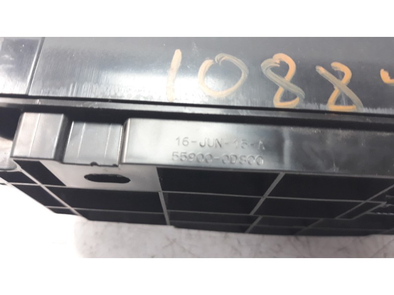 Recambio de mando climatizador para toyota yaris referencia OEM IAM 559000D800  