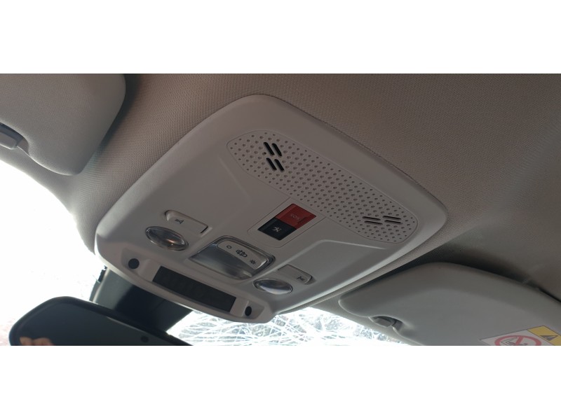 Recambio de luz interior para peugeot 2008 (p1) allure referencia OEM IAM 9814757480  