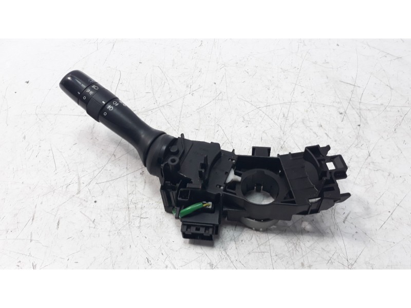 Recambio de mando intermitentes para toyota yaris referencia OEM IAM 173832  