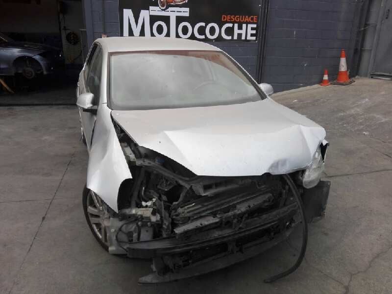 volkswagen golf v berlina (1k1) del año 2007