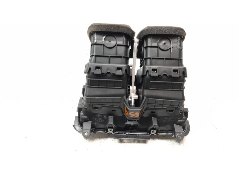 Recambio de aireador para hyundai tucson 1.7 crdi cat referencia OEM IAM 97040D7000  
