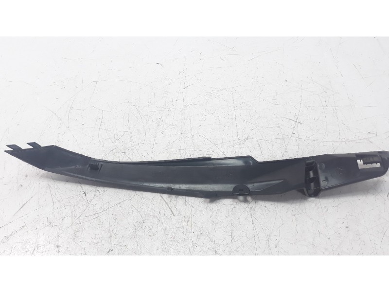 Recambio de moldura para bmw f 900 xr referencia OEM IAM 46638403866  