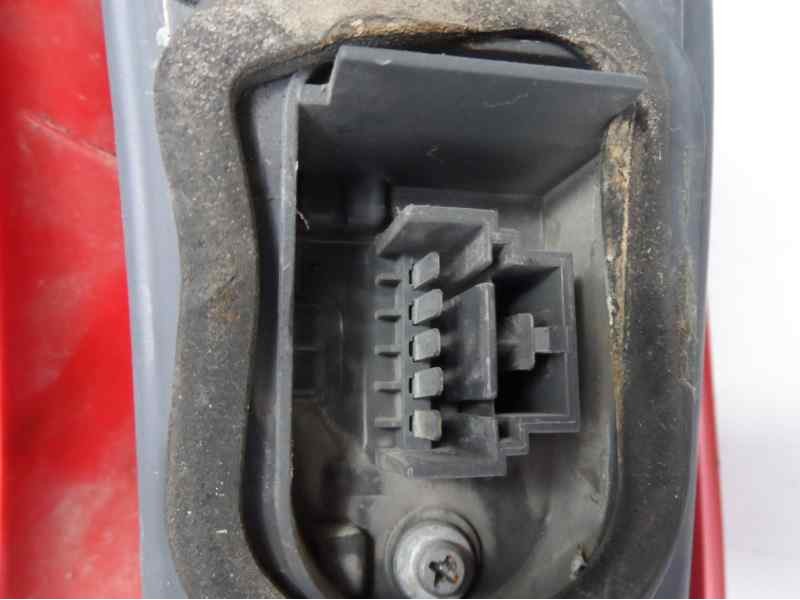 Recambio de piloto trasero izquierdo para fiat punto berlina (188) 1.2 cat referencia OEM IAM 0046523770 FT1334154 16304133