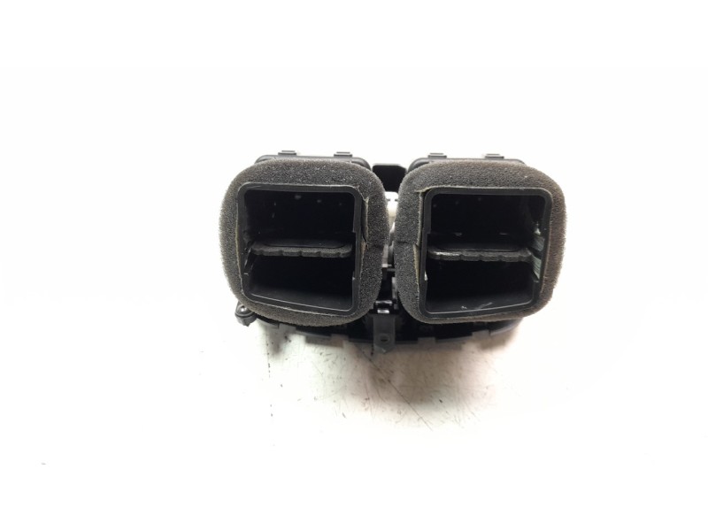 Recambio de aireador para hyundai tucson 1.7 crdi cat referencia OEM IAM 97040D7000  