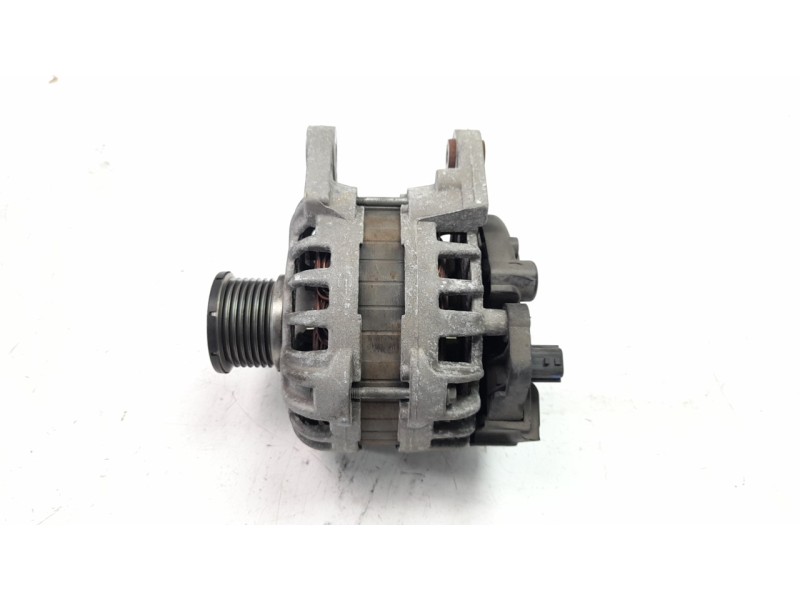 Recambio de alternador para dacia sandero 0.9 tce cat referencia OEM IAM 231008593R ALF070501 A10790
