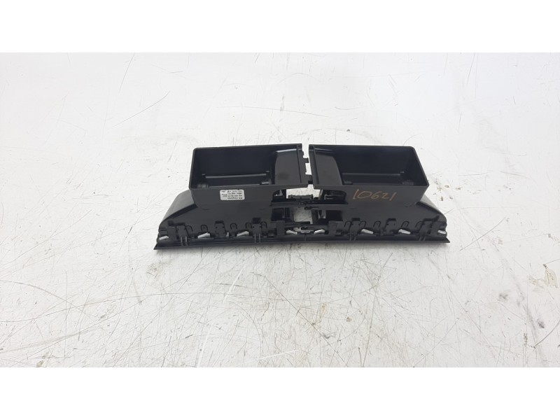 Recambio de rejilla aireadora para seat toledo (kg3) 1.2 tsi referencia OEM IAM 5JA820951B  