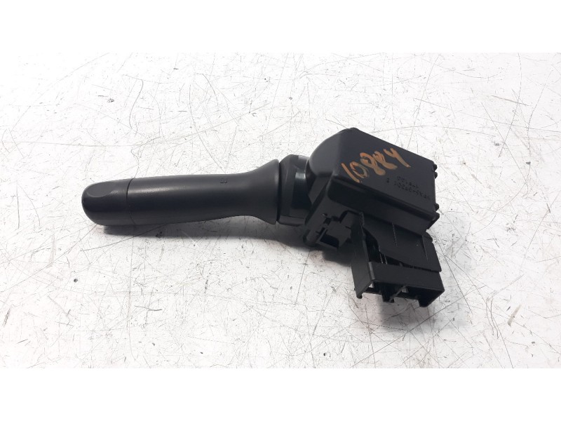 Recambio de mando limpia para toyota yaris referencia OEM IAM 17F003LH  