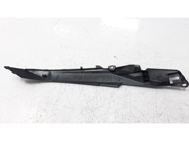 Recambio de moldura para bmw f 900 xr referencia OEM IAM 46638403865  