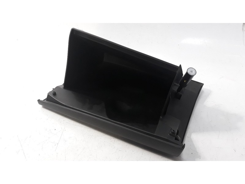 Recambio de guantera para suzuki sx4 1.6 16v cat referencia OEM IAM 7341061M105PK  