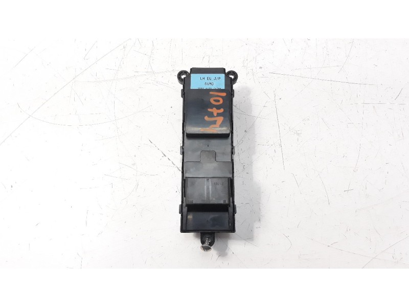 Recambio de mando elevalunas delantero izquierdo para suzuki sx4 1.6 16v cat referencia OEM IAM 3799061M03000  