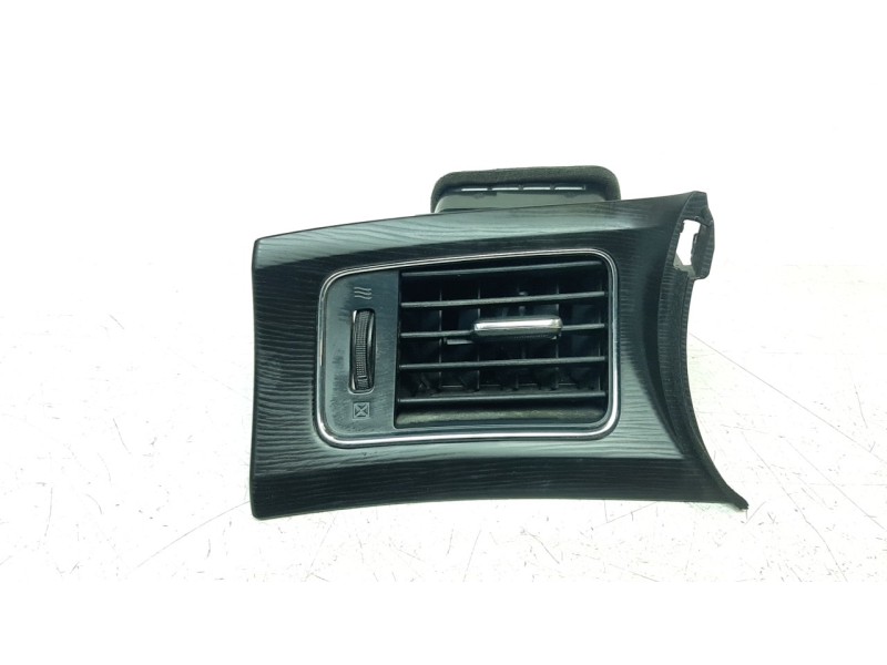 Recambio de aireador izquierdo para nissan pulsar (c13) acenta referencia OEM IAM 687613ZL0A  