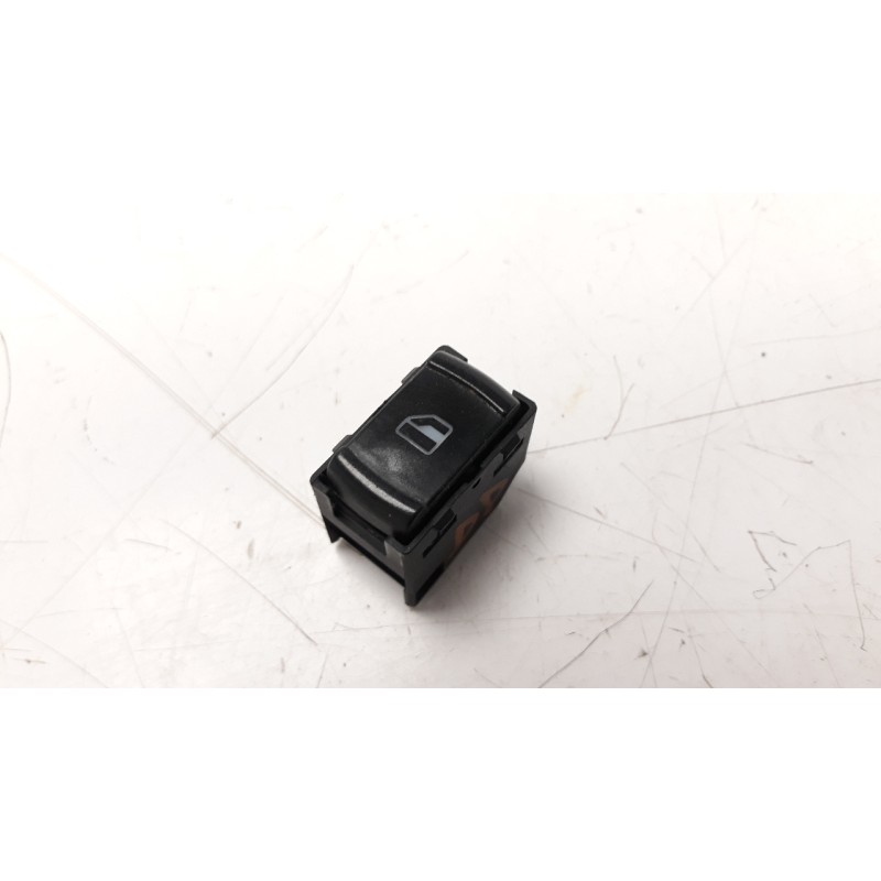 Recambio de mando elevalunas trasero derecho para volkswagen golf iv berlina (1j1) 1.9 tdi referencia OEM IAM 3B0959855B  