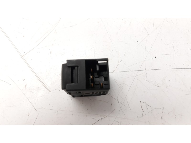 Recambio de mando elevalunas trasero derecho para volkswagen golf iv berlina (1j1) 1.9 tdi referencia OEM IAM 3B0959855B  