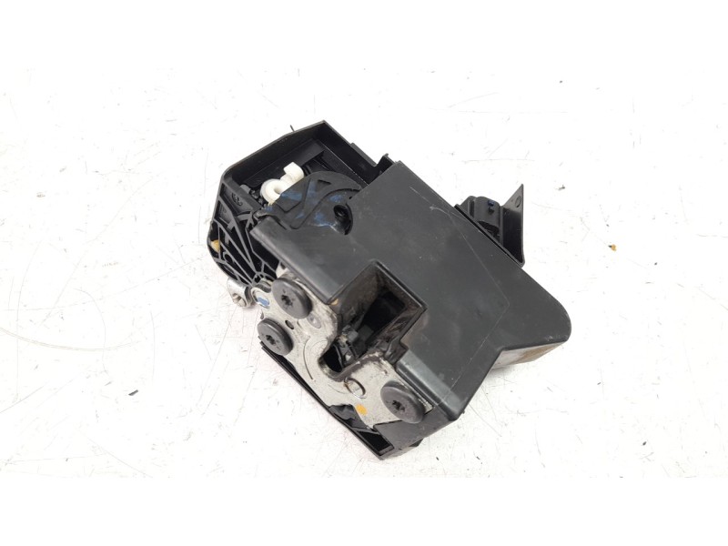 Recambio de cerradura puerta delantera derecha para dacia sandero 0.9 tce cat referencia OEM IAM 825026816R  