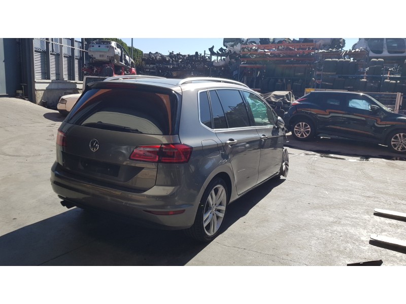 volkswagen golf vii sportsvan del año 2014