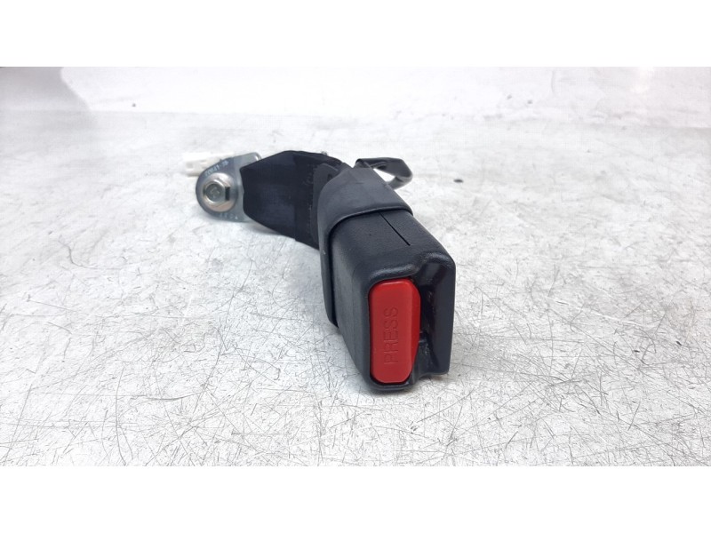 Recambio de enganche cinturon trasero central para nissan pulsar (c13) acenta referencia OEM IAM 888523ZL0A  
