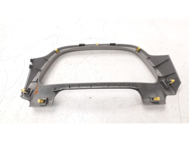 Recambio de moldura para toyota rav 4 referencia OEM IAM 5540442130  