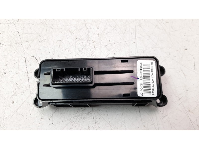 Recambio de mando multifuncion para hyundai tucson 1.7 crdi cat referencia OEM IAM 93300D7600  
