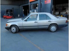 MERCEDES-BENZ CLASE E (W124) BERLINA