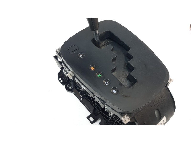 Recambio de palanca cambio para toyota yaris referencia OEM IAM J04164251  