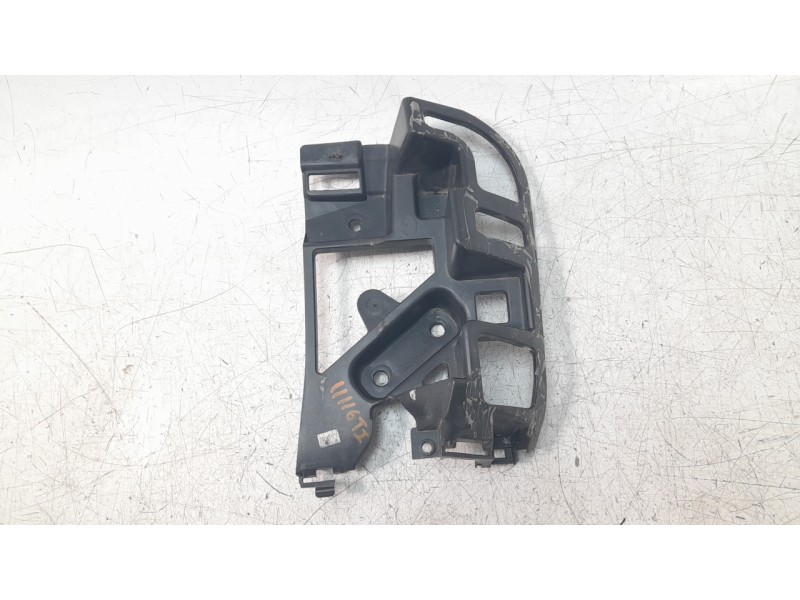 Recambio de molduras traseras para peugeot 5008 1.6 blue-hdi fap referencia OEM IAM 9814616280  