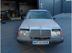 mercedes-benz clase e (w124) berlina del año 1990 2