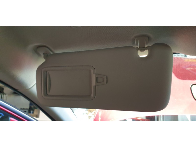 Recambio de parasol izquierdo para mazda 3 sedán (bp) evolution referencia OEM IAM BDMA69320B02  