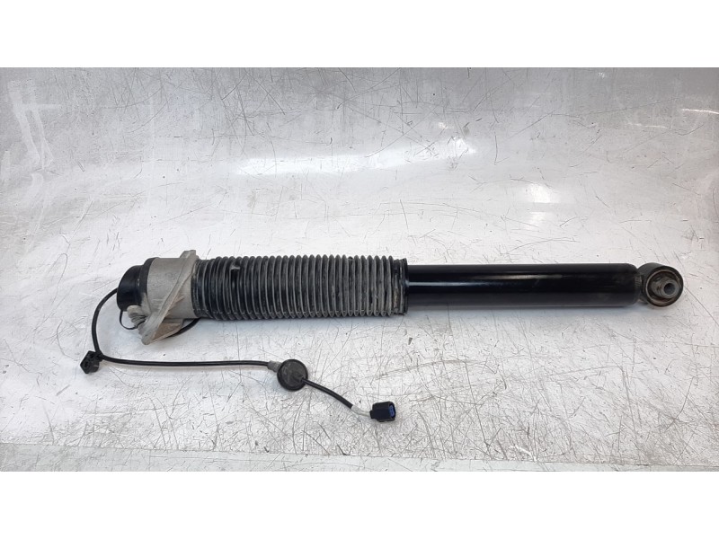 Recambio de amortiguador trasero derecho para hyundai tucson referencia OEM IAM 55307N7800  